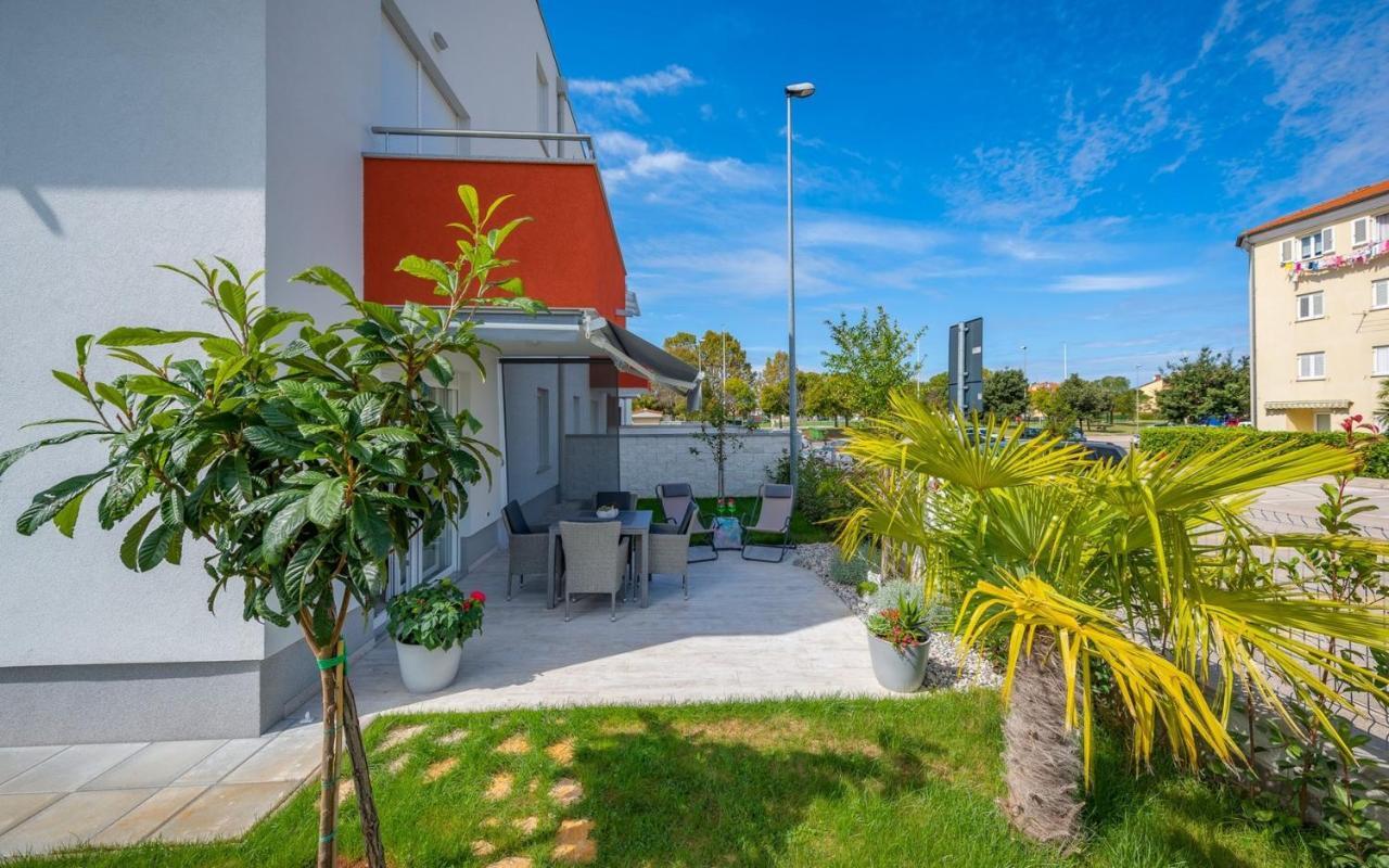 Sofia House With Apartment Umago Esterno foto